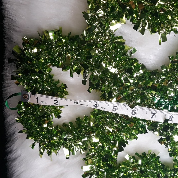 St. Patrick's Day green sparkling shamrock 12 x 14 inches wall hanging - Picture 6 of 7